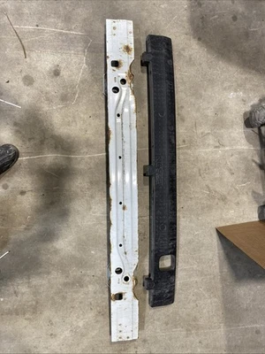 Barra de impacto de refuerzo trasero Subaru Legacy 2010 2011 2012 2013 2014 espuma 37J Foto 1 de 4