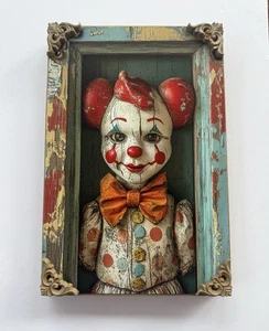 Clown Metal Wall Art Circus Vintage Look on Wood Frame Wood Corner Embellishment - Picture 1 of 8