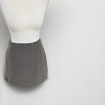 Ladies Skirt Size UK12 Short Zip Up Black Cream Pattern Still Has Tag 29” Waist - Image 1 of 3