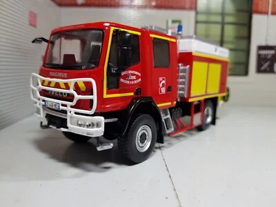 1:43 Iveco Magirus Camiva 150 E28 WS 2016 Fire Engine Tender Altaya Scale Model - Image 1 of 4
