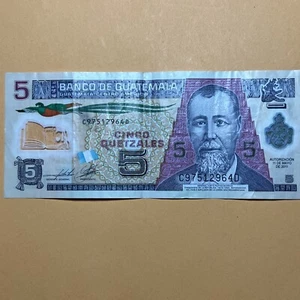 Guatemala 5 Quetzales Current Circulated Polymer Money - Dated 2011 - Picture 1 of 4