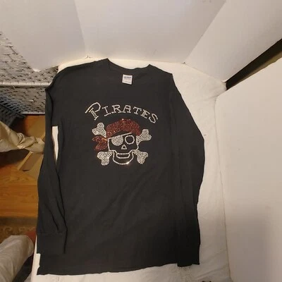 Camiseta negra de los piratas de la Universidad de Carolina del Este manga larga talla pequeña Foto 1 de 4