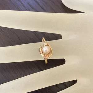 Anello VINTAGE in oro giallo 14 kt con perle 5,0 mm e diamanti misura 6 timbrato 2,07 Gm - Foto 1 di 10