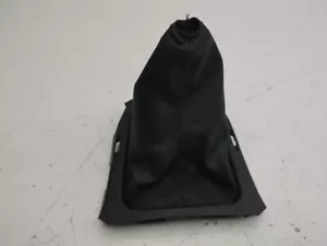 Suzuki Vitara (LY) 2019 Gear Stick Shifter Trim Knob Gaiter AMD122521 - Picture 1 of 6