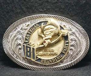 WK27142 VINTAGE 1980s **RODEO SHOWDOWN** BRANDING PARTY WESTERN MENS BELT BUCKLE - Picture 1 of 2