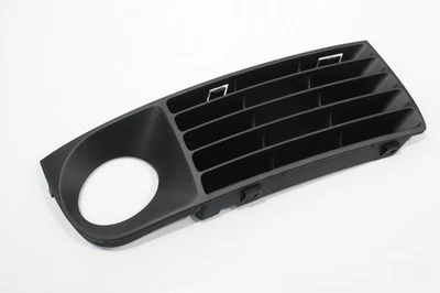 Parrilla antiniebla parachoques delantero inferior derecho Audi A8 D2 FL OS 4D0853636 Foto 1 de 4