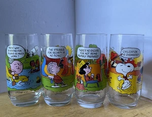McDonalds Camp Snoopy Colección Vasos Lote 4 Vasos de Vidrio Charlie Marrón De Colección - Imagen 1 de 5