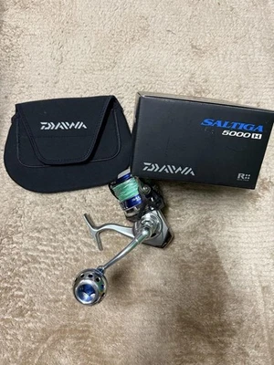 DAIWA Saltiga 5000H Spinning Reel Used With box From JAPAN - Image 1 of 4