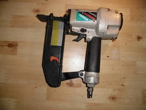 Hitachi Normaldrucknagler N5008MM - Bild 1 von 2