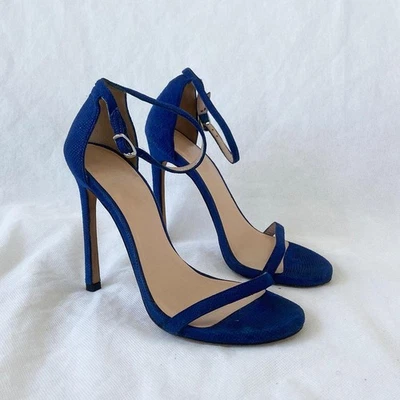 Sandalias Stuart Weitzman azules de gamuza texturizada con correa al tobillo, talla 35,5 Foto 1 de 4