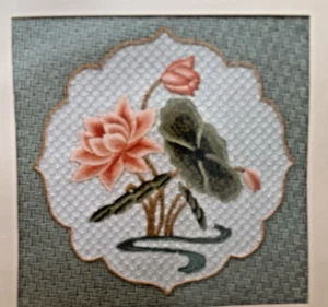 P3 Designs Kit handbemalt Nadelspitze Leinwand Lotus 18 Kt Fäden Stichanleitung - Bild 1 von 11