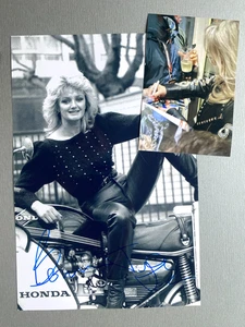 BONNIE TYLER signed in-person autograph 8x12 photo proof - Picture 1 of 1