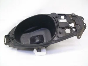 VANO SOTTO SELLA PER MOD. CARBURATORE APRILA SR 50 WWW DTECH 1998-2003 (e26877) - Imagen 1 de 1