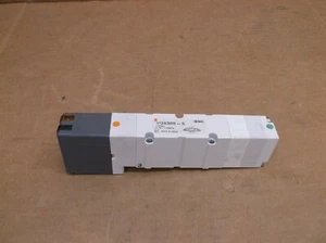 VQ4300-5 SMC Pneumatic Air Manifold Solenoid Valve VQ43005 - Picture 1 of 4