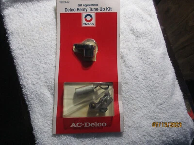 NOS  DELCO IGNITION TUNE UP KIT ORIGINAL BUICK GMC  OLDS PONTIAC  CHEVROLET OEM - Image 1 of 3