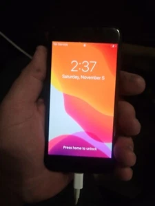 Apple iPhone 7 - 32GB - Jet Black A1660 Cracked Screen, DISCRIPTION - Picture 1 of 8