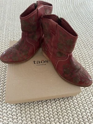 Taos Ankle Floral Privilege Cowboy Bootie size 40 EU 9-9.5 US 7UK Dk Red Leather - Image 1 of 4