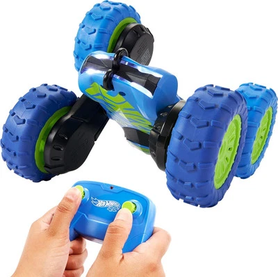 Hot Wheels RC Twist Shifter, 1:24 Scale Remote-Control Vehicle with Working Head - Image 1 of 4