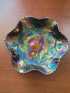 Electric Purple Dugan Carnival Glass Cherries Large Bowl Jeweled Heart Exterior - Picture 1 of 19