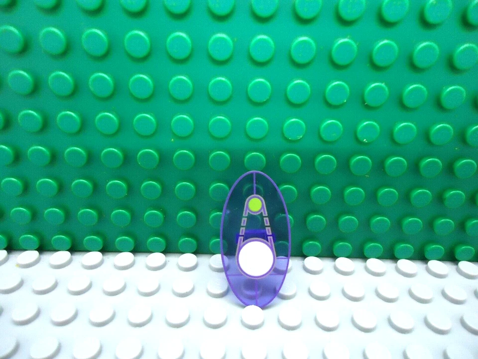 Lego Mini Figura 1 Trans Púrpura Escudo Ovalado Dimensiones Keystone con Cadena Foto 1 de 1