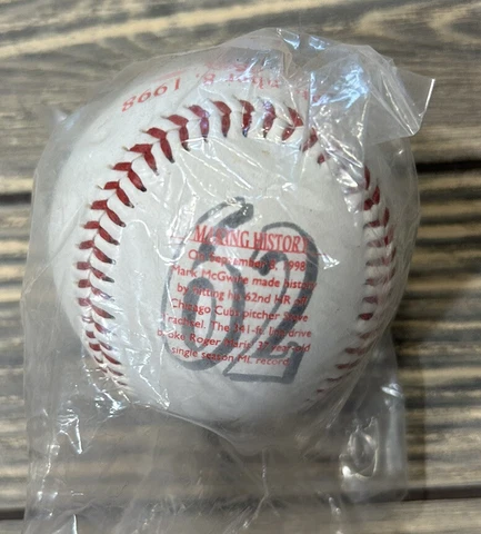 Vintage 1998 McDonalds Fotoball Mark McGwire 62 Commerative Baseball New Toy Cover