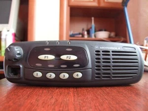MOTOROLA GM340 UHF 403-470 MHZ 25W -PROFESSIONAL TWO WAY RADIO - Zdjęcie 1 z 1