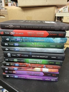 Lot If 11 Books 39 Clues No Cards Most HC Black Circle In Too Deep Day Of Doom - Bild 1 von 1