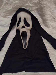 Scream Ghost Face Mask Glows Pre 2010? No Tag READ Easter Unlimited - Picture 1 of 9