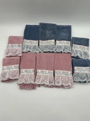 Lote de 10 piezas de toallas y paños Martha Stewart con volantes florales rosas y azules Foto 1 de 4