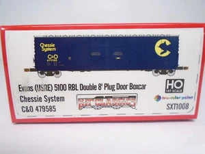 ScaleTrains Ho SXT1008, 5100 RBL Box Car, Chessie 479585 - Picture 1 of 3