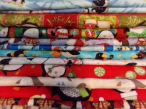 WEIHNACHTEN Pinguin Schneeflocken SCHNEE Baumwollstoff Sie wählen siehe Info 1/2 Yard BTHY - Bild 1 von 24