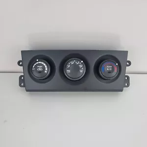 Kia Sorento BL AC Heater Controls 11/2006-09/2009 - Picture 1 of 10