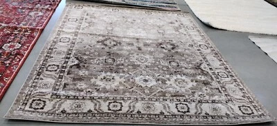 TAUPE 8' X 10' Back Stain Rug, Reduced Price 1172758900 VTH214T-8 Foto 1 de 4