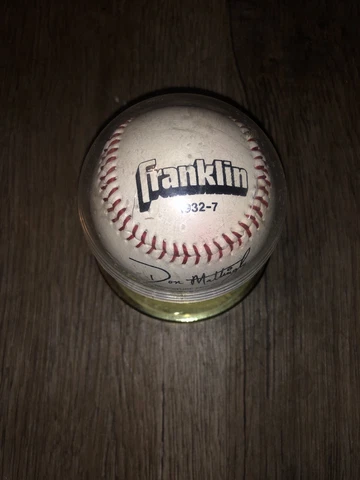 DON MATTINGLY SIGNATURE MODEL BASEBALL Franklin With Stand Cover