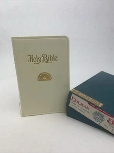 The Order of the Rainbow for Girls HOLY BIBLE Vintage 1929 Free Masons AJ Holman - Picture 1 of 15