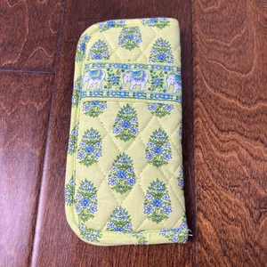 Vera Bradley Citrus Maggie Lime Green White Elephant Glass Case - Picture 1 of 4