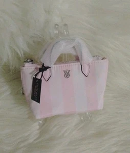 Bolso de Mano de Viaje Victoria Secret Micro Heritage a Rayas Dije - Imagen 1 de 4