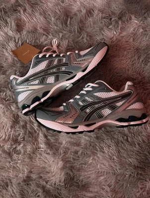 Asics Gel Kayano 14 White/Fhjord Grey EU 42 - Imagen 1 de 4