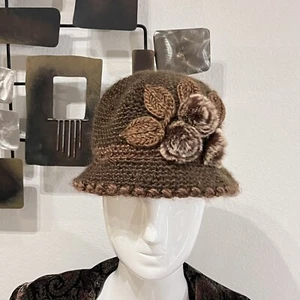 Brown Knitted Crochet Women’s Brim Hat - Picture 1 of 10