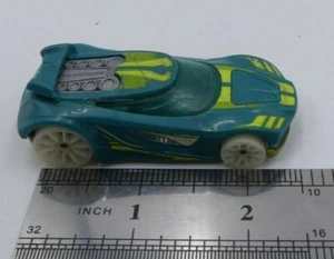 HOT WHEELS 2014 HW SHOWDOWN GLOW CHICANE 10/10 Diecast toy car - Picture 1 of 7