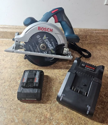 Kit de sierra circular inalámbrica Bosch CCS180-B15 18V iones de litio 6-1/2" (4 Ah) Foto 1 de 4
