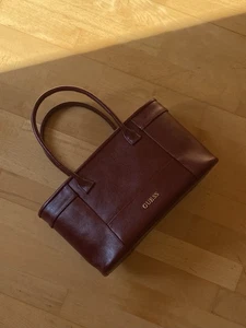 Guess Tasche Henkeltasche Shopper Dunkelrot Kirschrot Gold - Bild 1 von 11