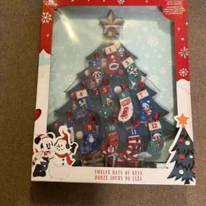 Neu 24" Disney Mickey 12 Tage Weihnachten Schlüssel im Strumpf Adventskalender Baum - Bild 1 von 7