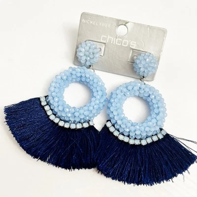 NUEVO Pendientes de aro colgantes con cuentas de semillas azules de Chico's Foto 1 de 4