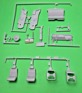 AMT 1970 Monte Carlo 1/25 Scale #8271 Complete Interior NEW - Picture 1 of 10