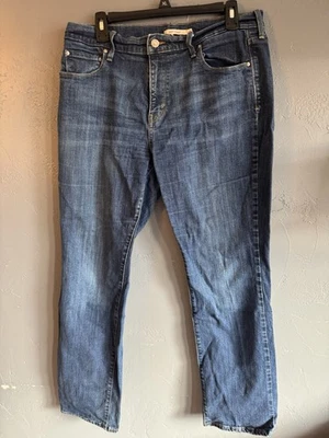 Levi's 505 Straight Leg Blue Denim Jeans Women’s Size 14M 32x32 Medium Wash EUC - Image 1 of 4