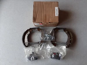 KIT MACHOIRES DE FREINS ARRIERE EUROREPAR PEUGEOT 205 1611449880 - Picture 1 of 8
