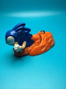 Vintage 1993 Sega Sonic the Hedgehog w/Flame Base Launcher plastic toy WORKS - Picture 1 of 6
