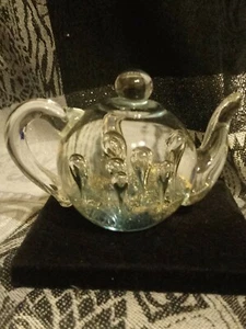 Lovely Dynasty Gallery Heirloom Collection TEAPOT Shaped Paperweight. 13d - Picture 1 of 8