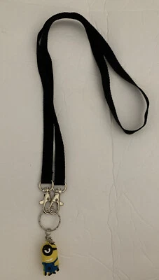 Llavero Minion Star Awards 1 1/2" con larnyard negro Foto 1 de 4